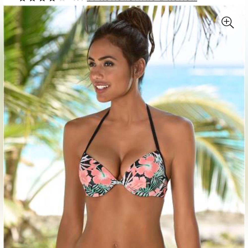 Venus Bikini Top - Maui Tropical  NWOT
Fits 32DDD - 34DD - 36D